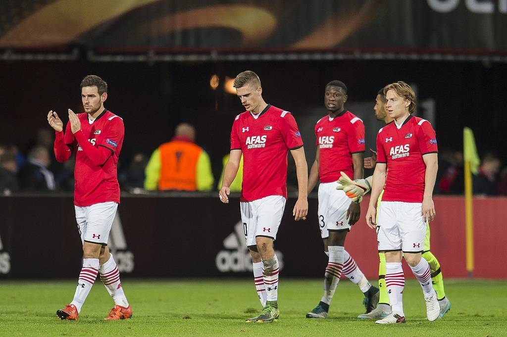 阿贾克斯主场发威,力压对手晋级 阿贾克斯主场发威,力压对手晋级