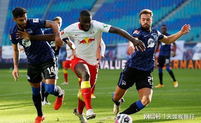 开云体育中国-阿贾克斯球星举行粉丝见面会