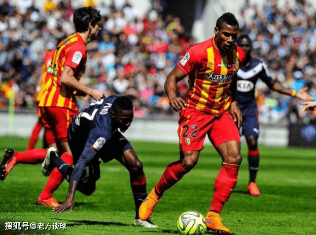 开云体育app-汉堡主场逆袭维尔茨堡，收获宝贵三分保持领先