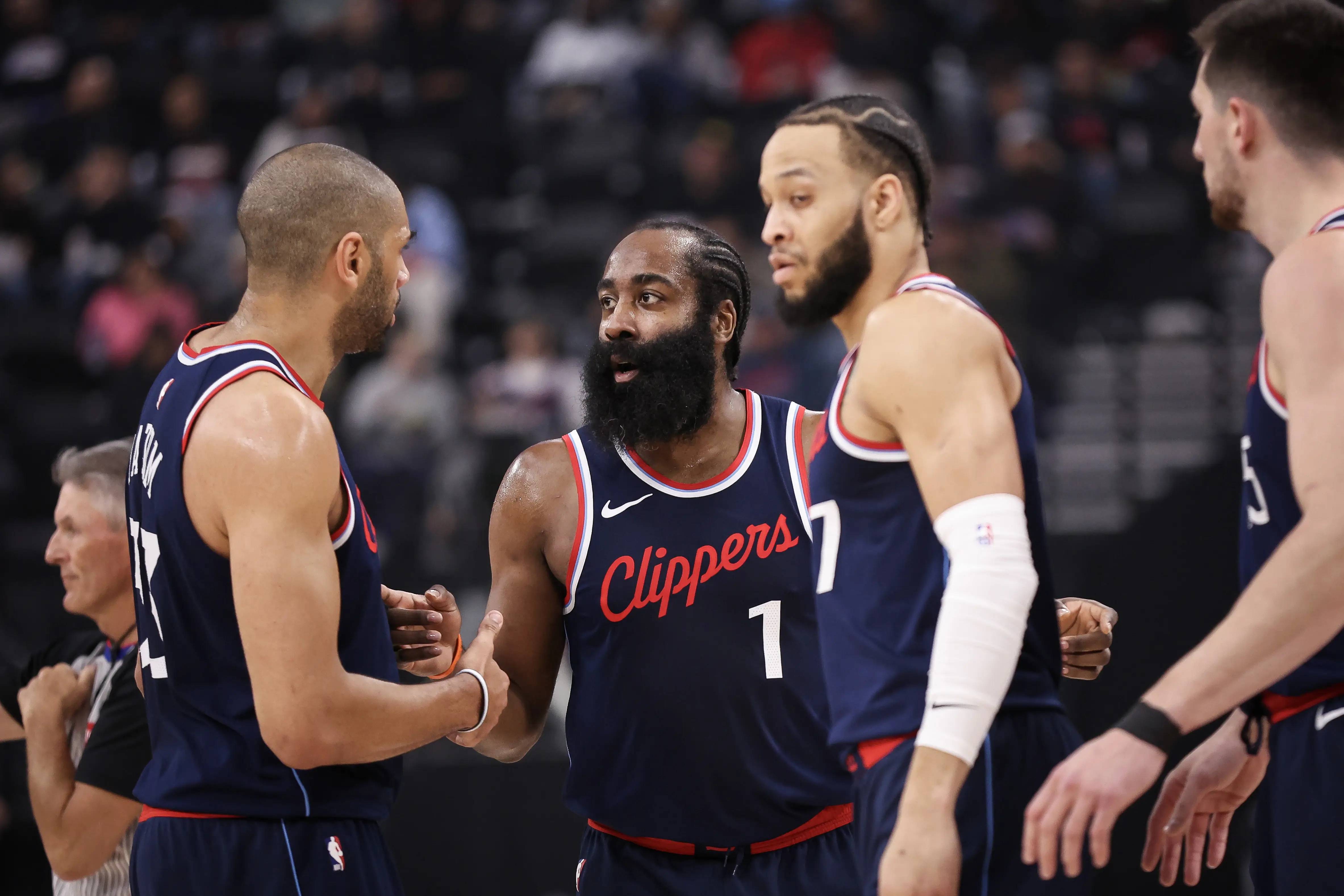 开云体育-火箭轻松击败尼克斯，继续领先