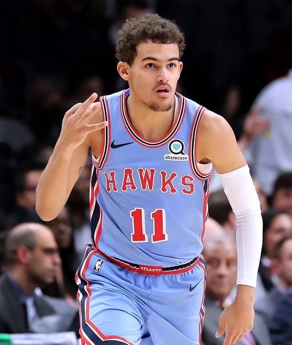 关于老鹰客场击败热火，特雷扬表现出色的信息