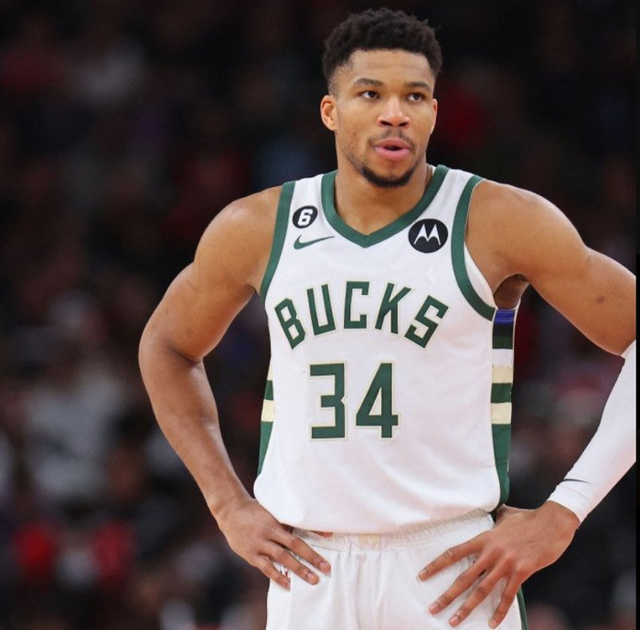 雄鹿力克灰熊，字母哥31分9篮板